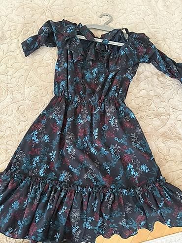 Личные вещи: Qadın paltarı – çiçək naxışlı, tünd fonlu - Dizayn: tünd (qara/boz — 1