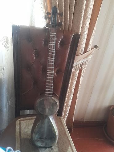 Спорт и хобби: Tar – milli simli musiqi aləti - Korpus: armud formalı, iki hissəli — 3