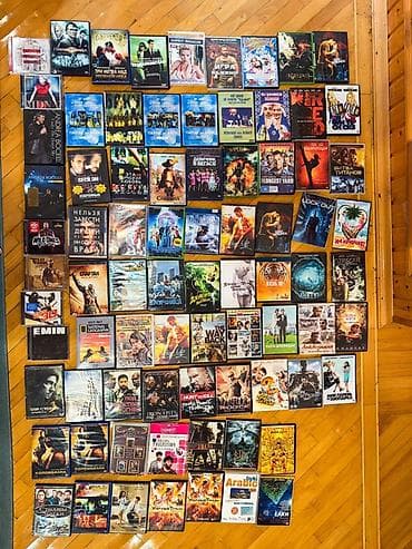 mini disk: DVD və CD kolleksiyası – müxtəlif film, tamaşa və musiqi diskləri — 1