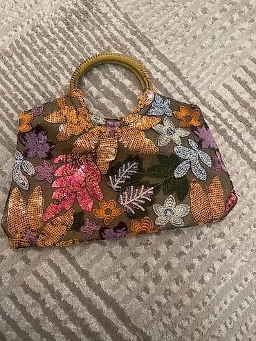 Eynəklər: Əl çantası, Yeni — 1