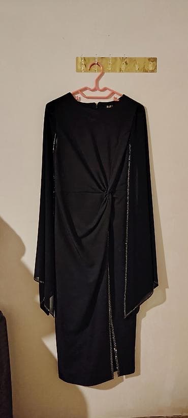 1 dəfə toya geyinilib m razmer s - ə də gedər 90 azn alınıb 50 azn