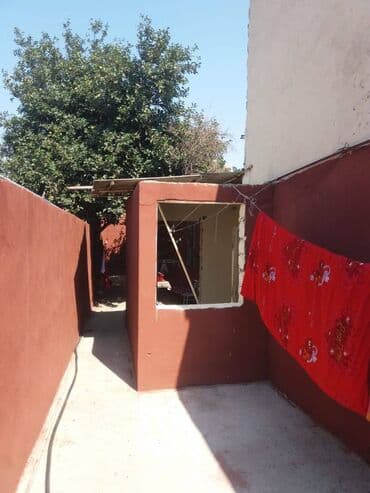 ev certiyojları: 3 otaqlı, 100 kv. m, Orta təmir — 10