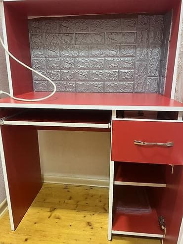 komputer setup: Düz masa, Polkalı, Siyirməli, Sadə laminat, Kredit yoxdur — 5