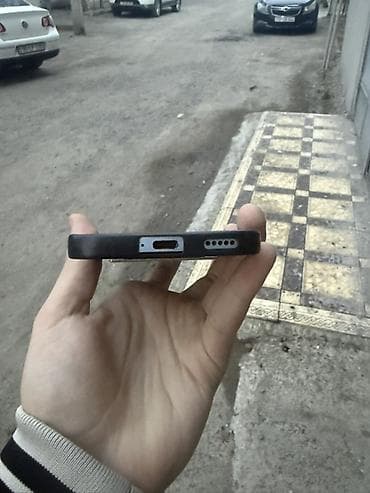 telefon kreditle: HonorX8B
128Gb
8 ram ideal vezyetde 
hecbir problemi yoxdu — 3