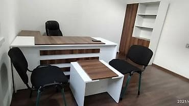 kunc masası: Yeni, Müdir üçün, Künc masa — 1