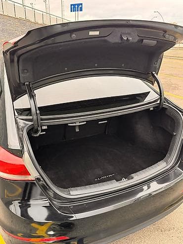 ucuz parca: Hyundai Elantra — 4
