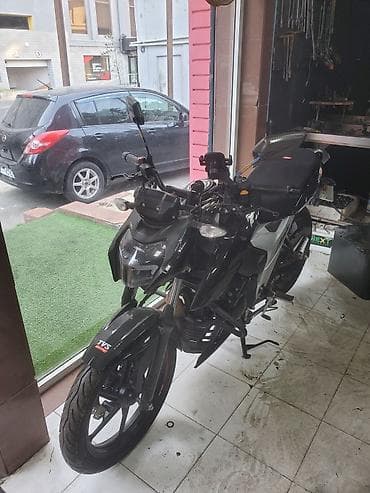aqua disk: TVS Apache RTR 160 4V – şəhər və şose üçün çevik və dinamik naked — 3