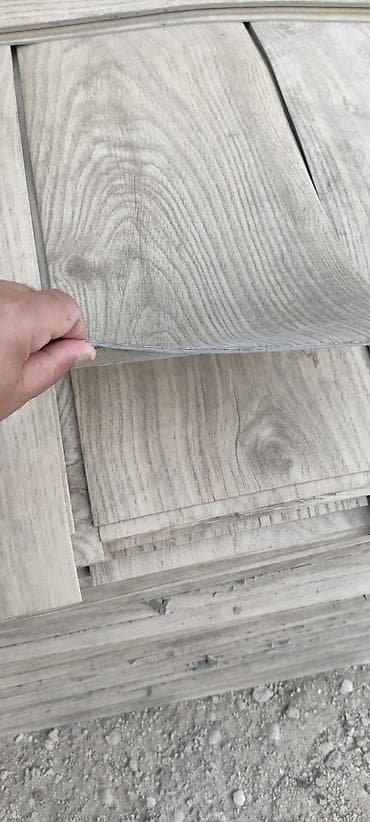 lilonum: LVT vinil pvc laminat doseme ucun satilir.Agac teksturalidir. 1 — 5