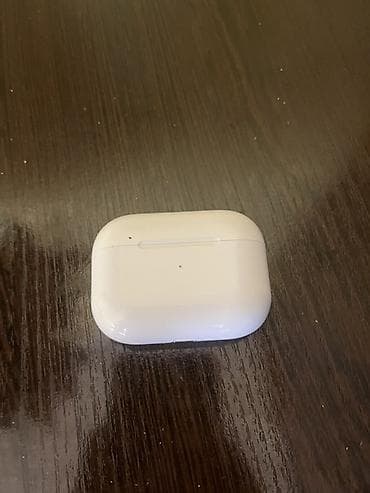 Apple AirPods Pro (1-ci nəsil) – simsiz qulaqlıq və şarj qutusu -