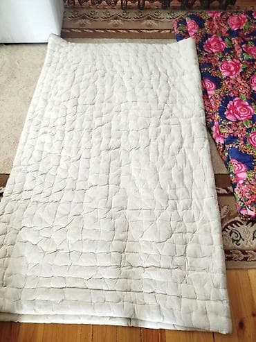 Iki dene yorgan tek neferlik.yun yorgandi — 2