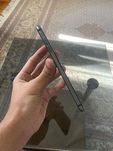 6 gb ram: IPhone 8 Plus, Jet Black, Simsiz şarj — 6