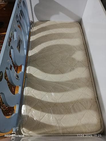 Uşaq mebeli: Oğlan və qız üçün, Dördbucaq, Beşik, Dəstsiz, Matras ilə, Yellənmə mexanizmsiz — 4