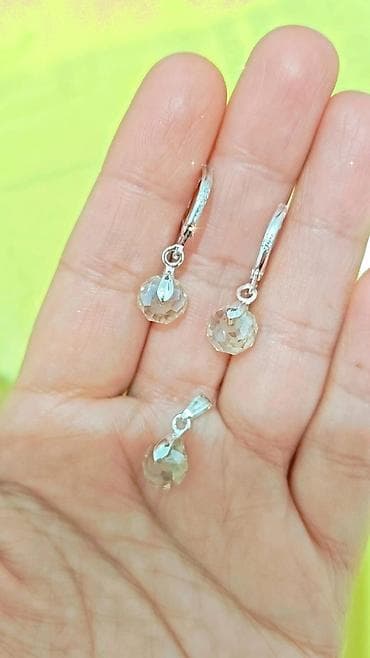 topdan qizil satisi: Satılır və ya barter edilir. Satış toplu olar tək tək yox. Çatdırılma — 9