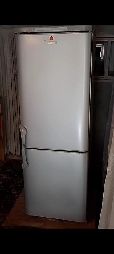 soyuducu samsung: 2 qapılı Atlant Soyuducu Satılır, rəng - Ağ — 5