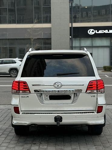 Nəqliyyat: Toyota Land Cruiser: 4 l | 2013 il Ofrouder/SUV — 5