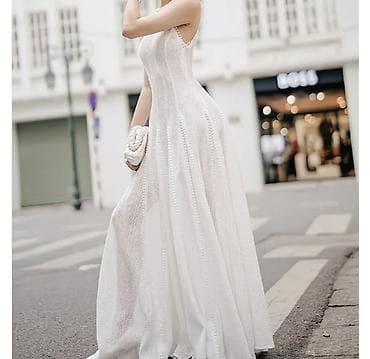 ağ don modelləri: Ağ rəngli zərif uzun paltar - Model: qol­suz, yuxarı hissəsi bədənə — 2