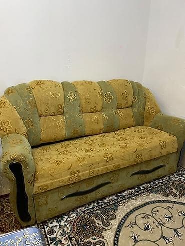 Klassik üslubda yumşaq mebel dəsti Tərkibi: - 1 ədəd 3 nəfərlik divan