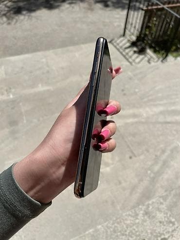 iphone 7 pilus: IPhone 11 Pro Max, 256 GB, Qızılı, Face ID — 3