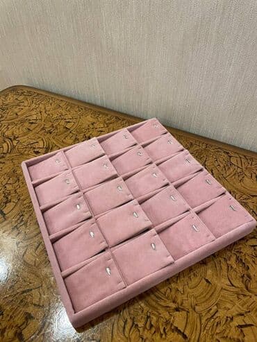 Vitrin üçün aksesuarlar: Aksesuar stendleri,her mehsuldan kifayet qeder var yeni coxdu.Qiymet — 9