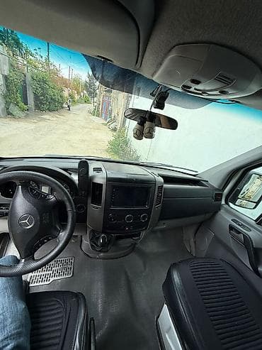 r15 mercedes: Mercedes-Benz Sprinter: 2.7 l | 2010 il — 5