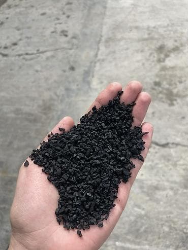 Qara rezin qırıntısı (rezin qranul) Məhsul təsviri: - Material: Rezin