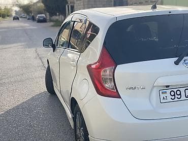 avto satis: Nissan Note (E12) – ağ rəngli, 5 qapılı şəhər hetçbeki Mühərrik və — 9
