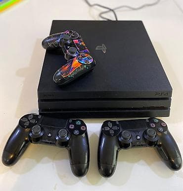 Sony PlayStation 4 Pro . CUH 72XX seriya. 1 TB SSD yaddaş. 3 əd