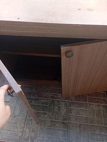 koc sebebiyle: Bina evindən söküntü formada gəlib köçlğ bağlı .Əlavə hissələridə var — 3