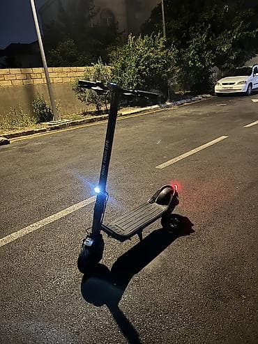 İşlənmiş Elektrik samokat 10", 351 - 500 Vt, 16 - 25 km/s, Ünvandan götürmə — 3