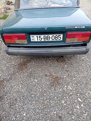 Lada 2107 sedan - Gövdə tipi: sedan, klassik kuzov - Rəng: tünd yaşıl