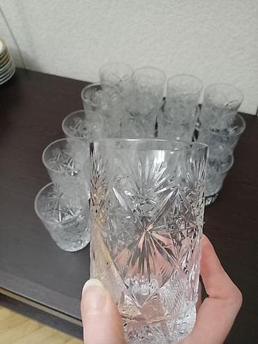 tort qab: Stəkanlar, Xrustal — 3