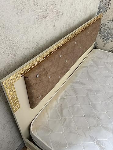 hava döşək: İki nəfərlik yataq və döşək dəsti - Ölçü: təxmini 160×200 sm (queen — 3