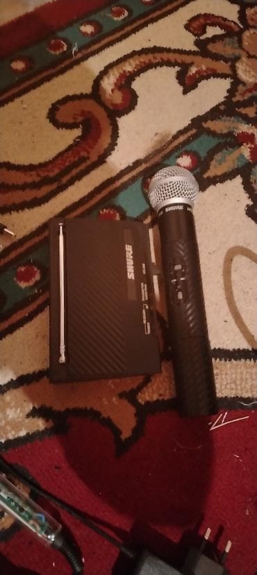 mikrofon tutucu: Shure mikrafonları təzədə var işlənmişdə əlavə məlumat üçün əlaqə — 6