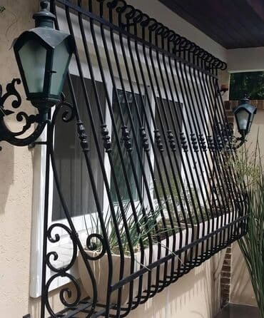 Qapılar və aksessuarlar: Dəmir pəncərə barmaqlıqları – dekorativ kovka dizaynları Məhsul — 6