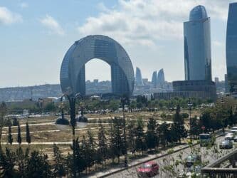 kiraye ayliq ev: Ev yerleshir Meqafanin yaninda bulvara yaxin mesafede panaramasi var — 1