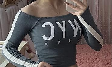 Qadınlar üçün uzunqol crop bluzka - Model: “NYC” yazılı, çiyinləri