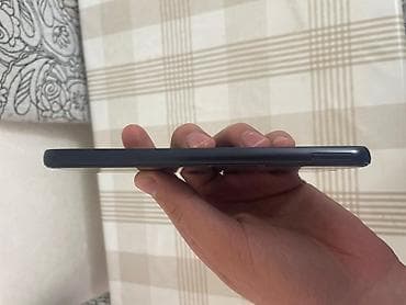 iphone c: IPhone 17 Pro — 4