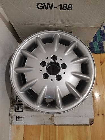 bbs disklər: Mercedes şam disklər satıram, 650 AZN. süper vəziyyətdədir. çat sınıq — 1