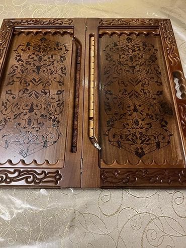 Спортивный инвентарь: Əl oyma naxışlı taxta nərd taxtası - Material: bərk ağac, cilalı səth — 1