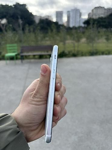 iphone xarab: IPhone SE 2020, 64 GB, Ağ, Qırıq — 4