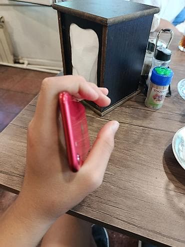 panel cit: IPhone SE 2020, 64 GB, Qırmızı — 5