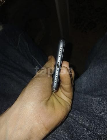 ipad 18 pro ultra: IPhone 11, Qara, Face ID — 3