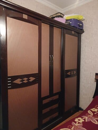 pol siyiran: İkinəfərlik çarpayı, Dolab — 1