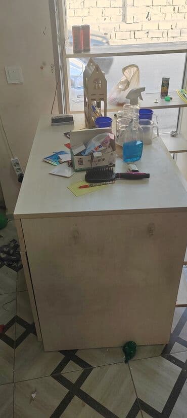 hazır vitrin: Mağaza avadanlıqları dəsti - Şaquli metal tor panellər: 2 ədəd — 7