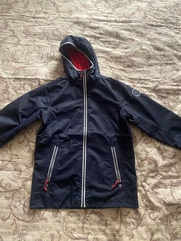 Vetrovka tezedir,12 yaş oglan uşagına