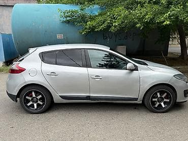 Renault Megane: 1.5 l | 2012 il 31000 km Hetçbek — 8