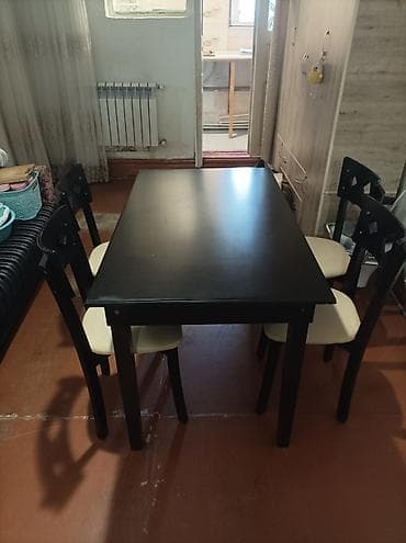 Mətbəx üçün, İşlənmiş, Açılmayan, Dördbucaq masa, 4 stul