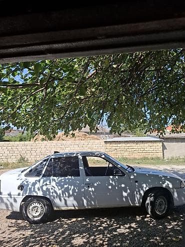 avto aksesuar kredit: Model: Daewoo Nexia sedan Kuzov: 4 qapılı, ağ rəng Yanacaq: Benzin — 7