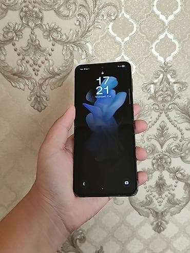 samsung fold 4: Samsung Galaxy Z Flip 4, 256 GB, rəng - Qara, Barmaq izi, Simsiz şarj, İki sim kartlı — 2
