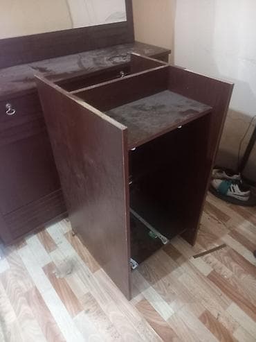 Salam sekilde gorduyunuz kamod taxt kravat ve balaca svirmeli skaf — 6